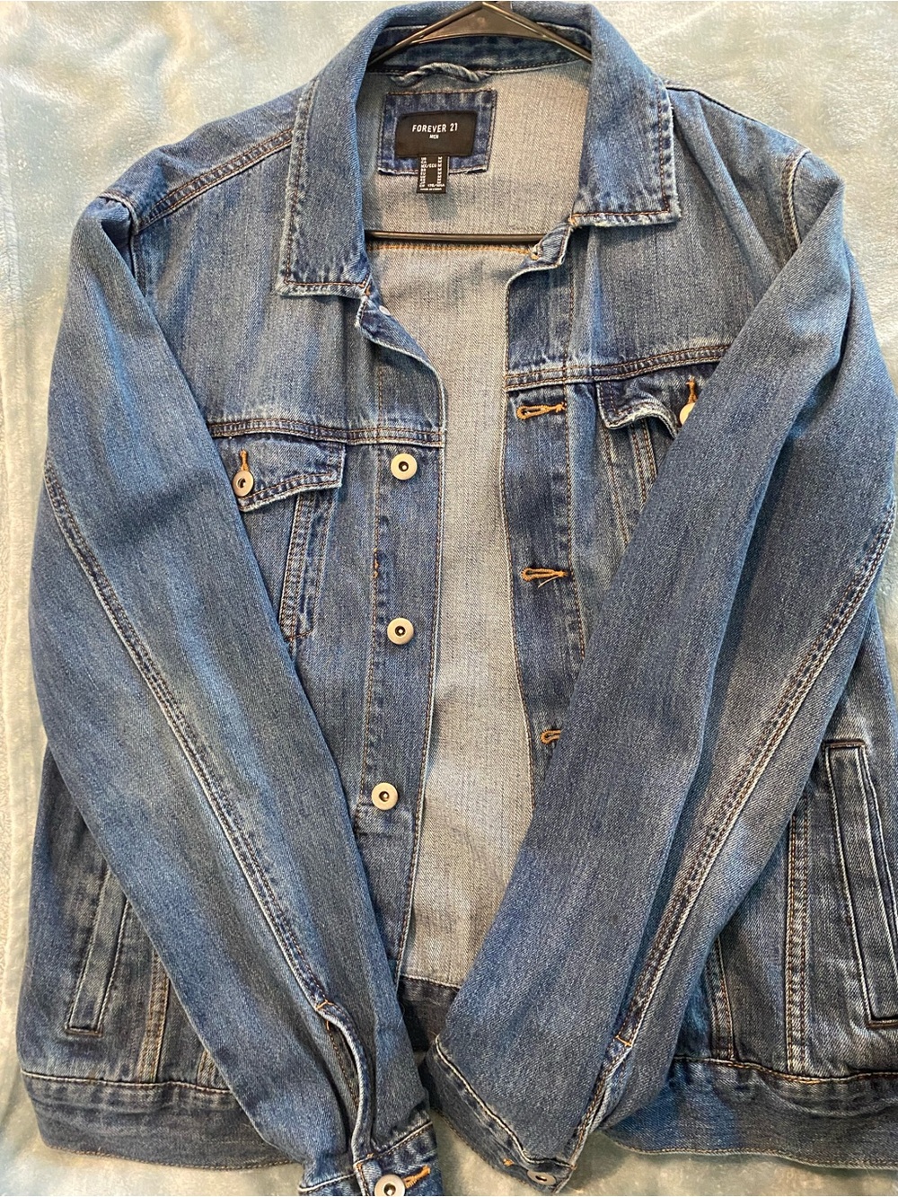 Forever 21 Men’s Medium Blue Denim Jacket
